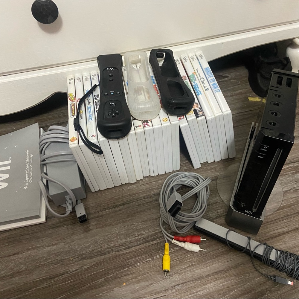 Wiii gaming console & games